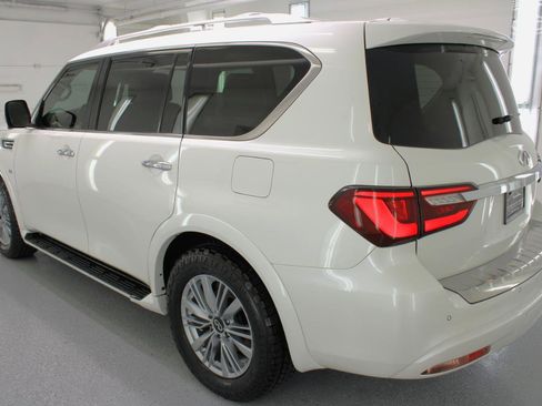 Used 2019 INFINITI QX80 Luxe w/ All-Season Package image 6