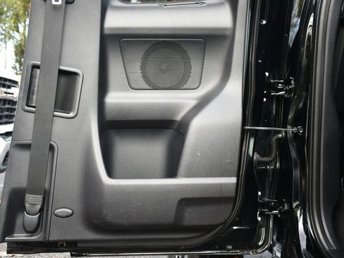 Used 2017 Toyota Tacoma TRD Off-Road image 19