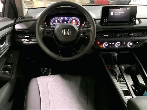 Used 2025 Honda Accord SE image 6