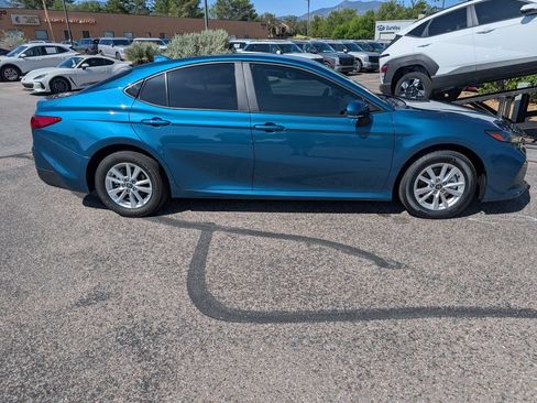 Used 2025 Toyota Camry LE AWD/4WD image 6