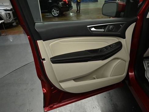 Certified 2022 Ford Edge Titanium w/ Class II Trailer Tow Package image 20