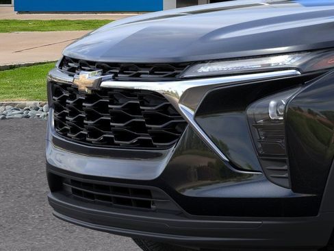 New 2026 Chevrolet Trax LS w/ LS Convenience Package FWD image 13