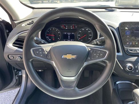 Used 2024 Chevrolet Malibu LT image 18