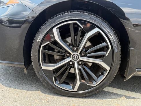 Used 2023 Nissan Altima 2.5 SR w/ SR Premium Package FWD image 10