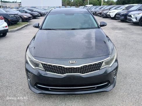 Used 2018 Kia Optima S FWD image 3