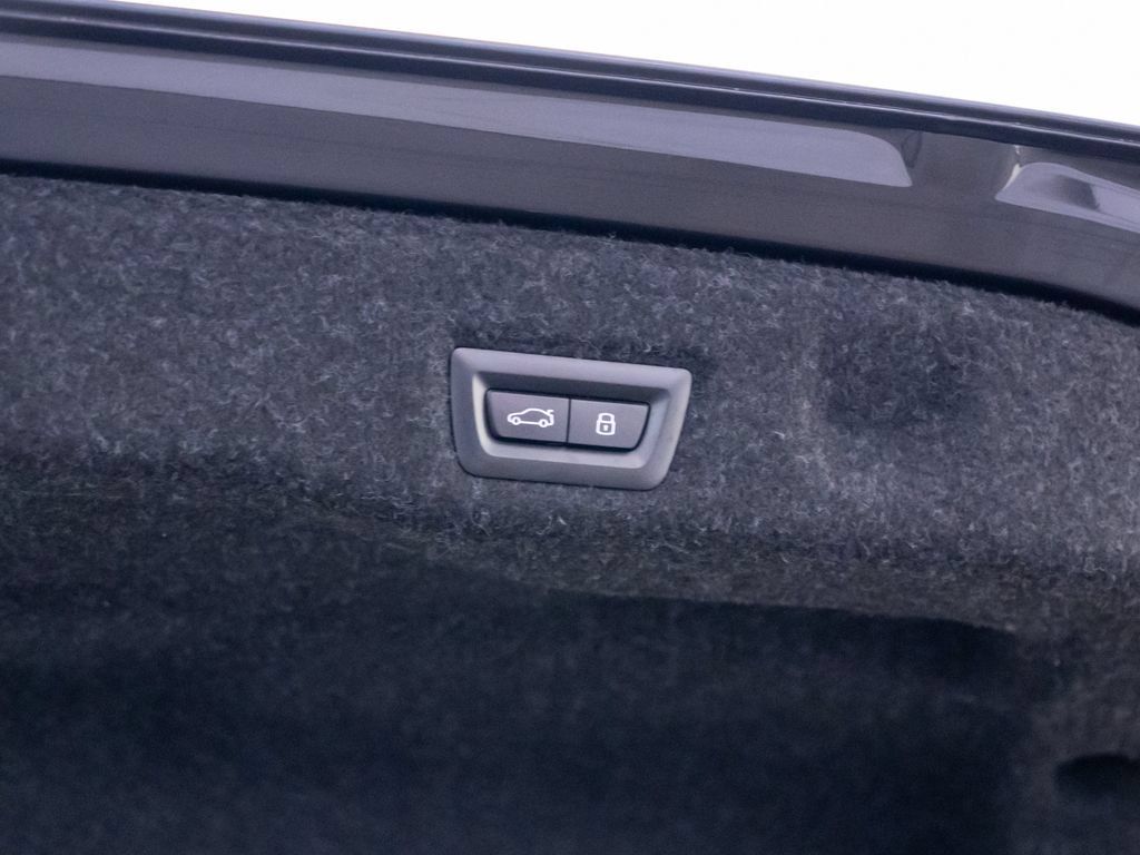 Used 2024 BMW 540i xDrive w/ Premium Package AWD/4WD image 33
