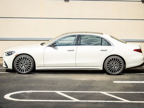 Used 2021 Mercedes-Benz S 580 4MATIC Sedan image 4