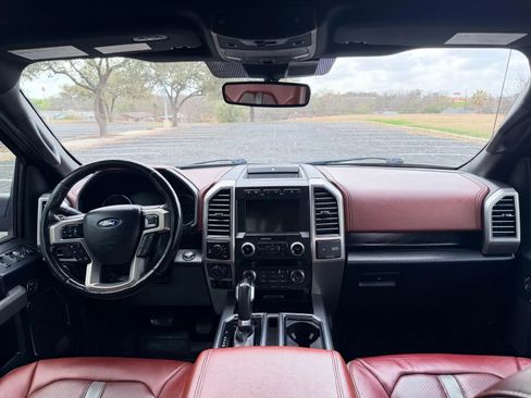 Used 2019 Ford F150 Platinum w/ Equipment Group 701A Luxury image 36