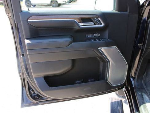 Used 2022 Chevrolet Silverado 1500 High Country w/ High Country Premium Package AWD/4WD image 12