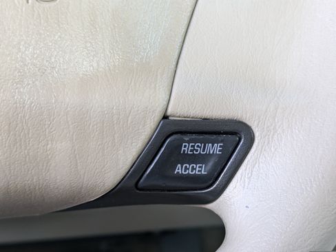 Used 2004 Chevrolet Impala w/ Preferred Equipment Group image 22