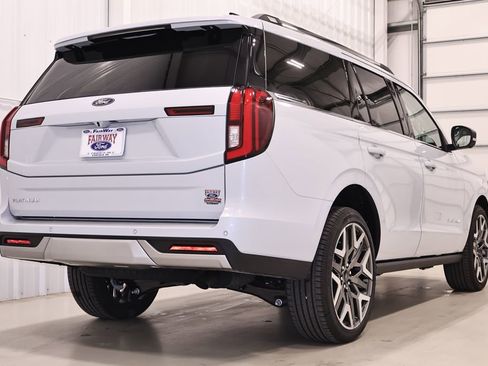 New 2026 Ford Expedition Platinum AWD/4WD image 9