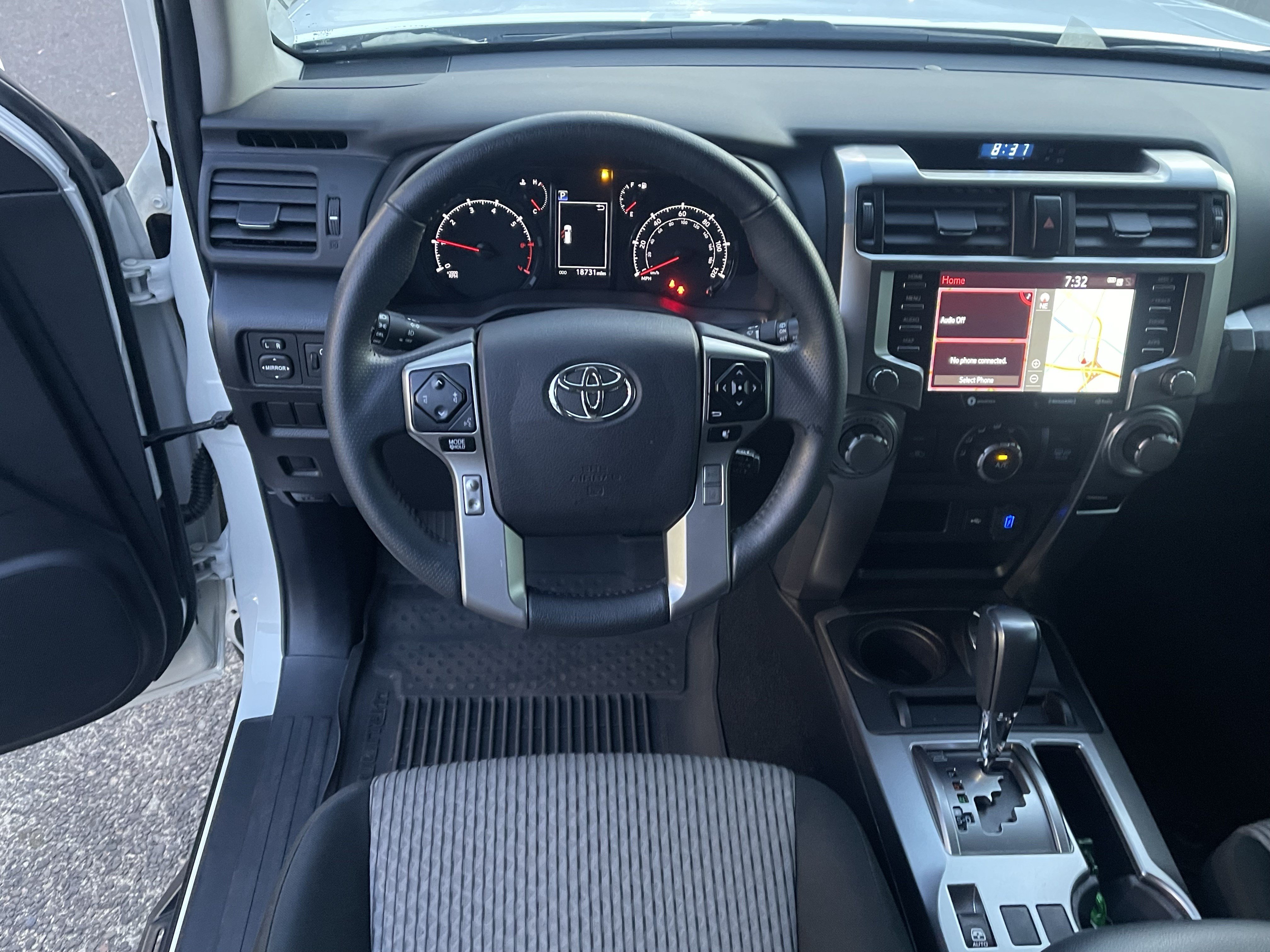 Used 2022 Toyota 4Runner SR5 AWD/4WD image 12