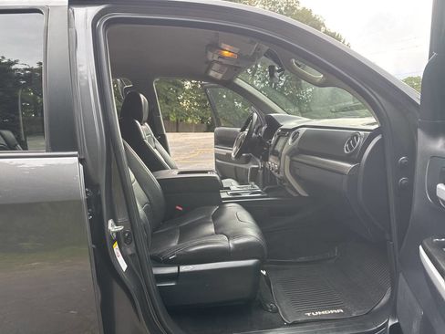 Used 2018 Toyota Tundra SR5 w/ SR5 Upgrade Package AWD/4WD image 21