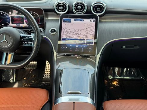 Used 2023 Mercedes-Benz GLC 300 image 30