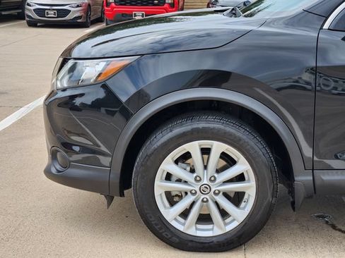 Used 2019 Nissan Rogue Sport S w/ Appearance Package FWD image 15