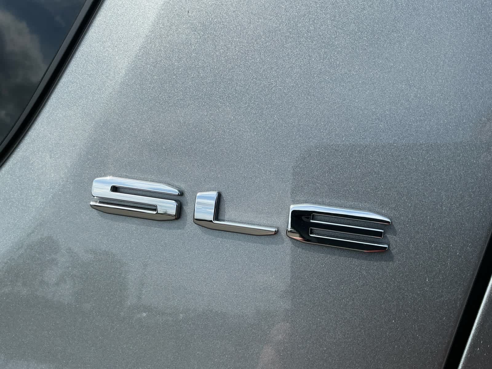 Used 2023 GMC Acadia SLE w/ Driver Convenience Package FWD image 20