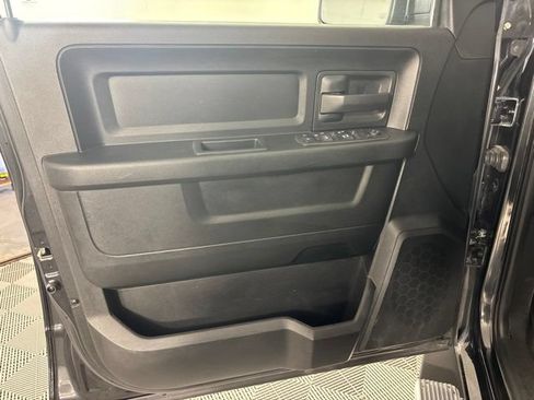 Used 2018 RAM 1500 ST w/ SXT Appearance Group AWD/4WD image 16