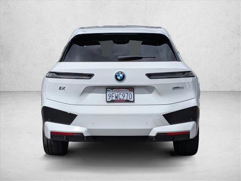 Used 2024 BMW iX xDrive50 w/ Premium Package AWD/4WD image 7