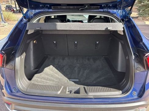 Used 2024 Chevrolet Trax LT w/ LT Convenience Package image 14