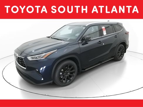 New 2026 Toyota Highlander Limited image 1