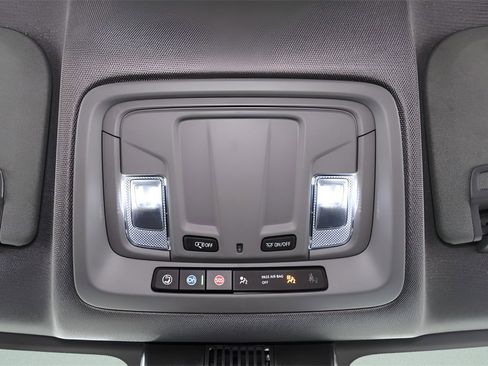 Used 2024 Chevrolet Silverado 1500 Custom image 18