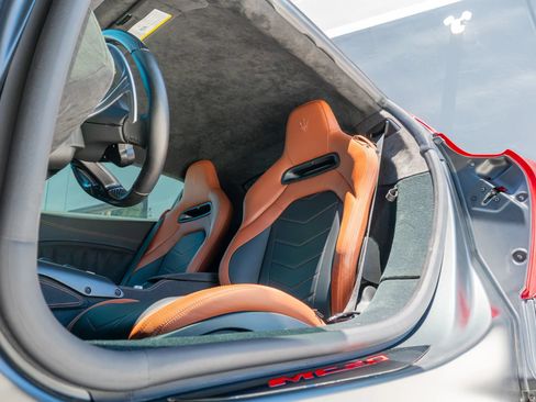 Used 2022 Maserati MC20 Coupe RWD image 14