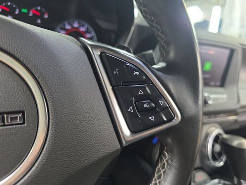 Used 2021 Chevrolet Camaro LT RWD image 17
