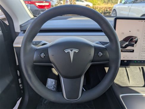 Used 2023 Tesla Model Y Long Range image 27