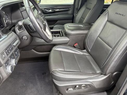 Used 2021 GMC Yukon Denali w/ Denali Premium Package AWD/4WD image 9