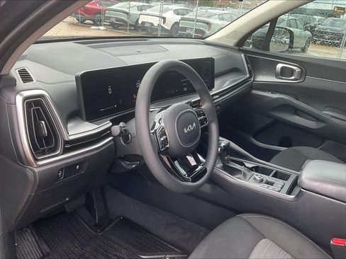 Certified 2024 Kia Sorento LX FWD image 2