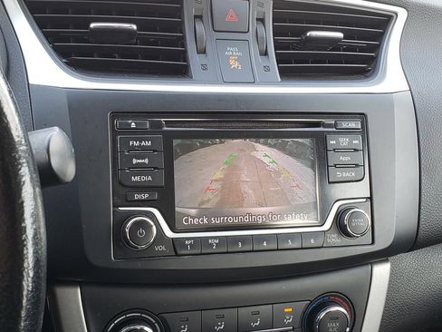 Used 2015 Nissan Sentra SV FWD image 33