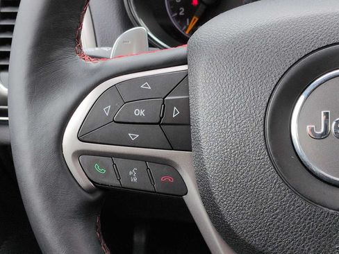 Used 2017 Jeep Grand Cherokee Trailhawk AWD/4WD image 26