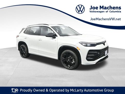 New 2026 Volkswagen Tiguan SE R-Line image 1