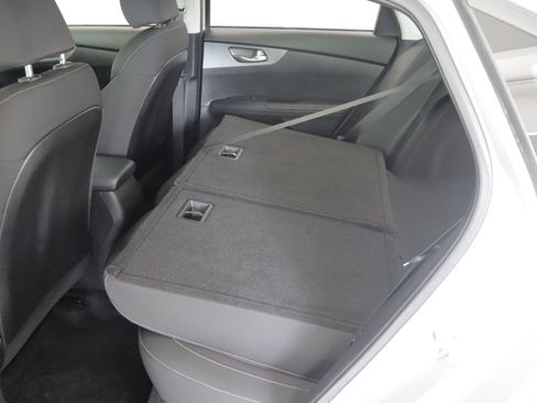 Used 2019 Kia Forte LXS FWD image 17