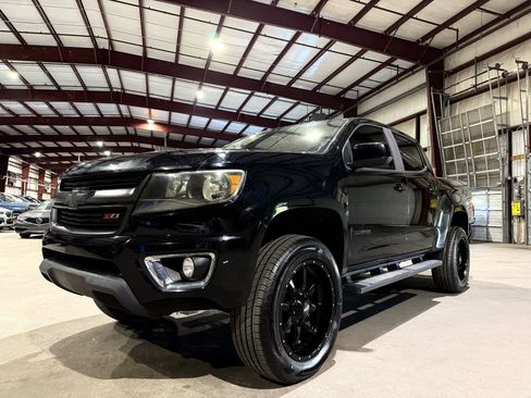 Used 2018 Chevrolet Colorado Z71 AWD/4WD image 9