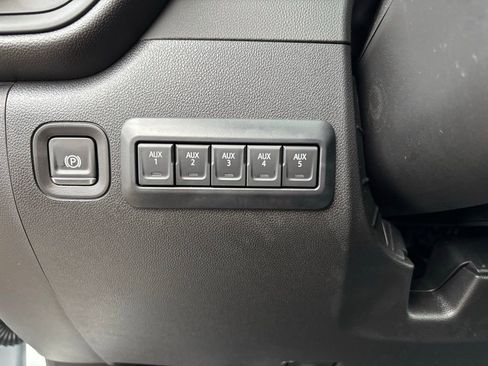 New 2026 GMC Sierra 2500 Pro w/ Convenience Package image 17