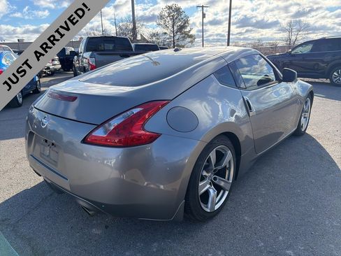 Used 2009 Nissan 370Z Touring image 5