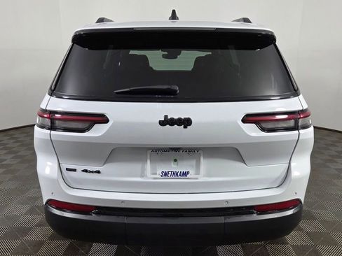Used 2023 Jeep Grand Cherokee L Altitude image 7