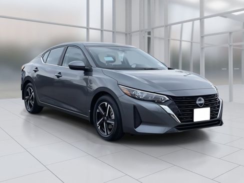 New 2025 Nissan Sentra SV image 5