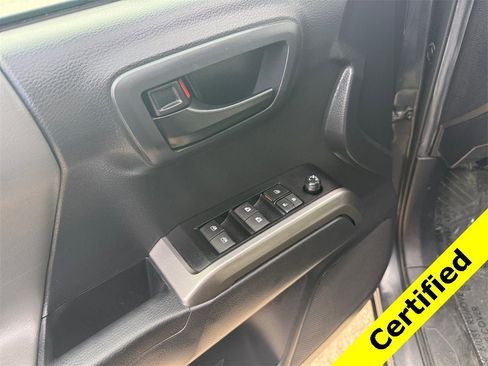 Used 2023 Toyota Tacoma TRD Sport image 18