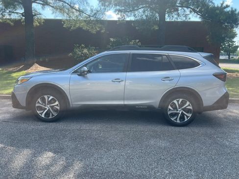 Used 2021 Subaru Outback Limited AWD/4WD image 2