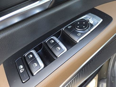 Used 2021 Kia Telluride SX w/ SX Prestige Package image 12