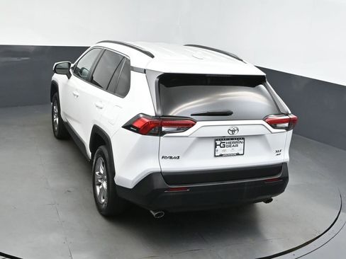 Used 2022 Toyota RAV4 XLE image 34