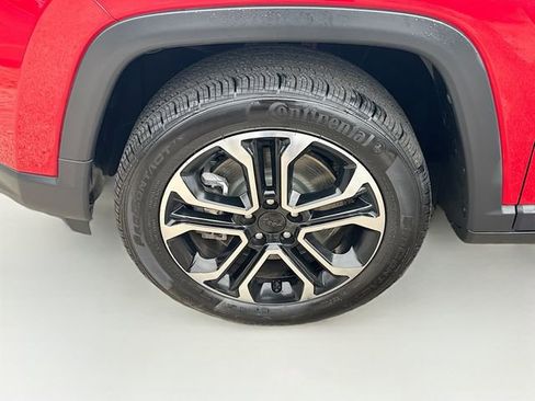 Used 2024 Jeep Compass Limited image 30