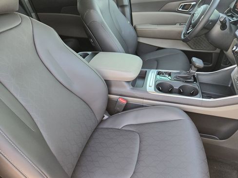 New 2026 Kia Carnival EX FWD image 11