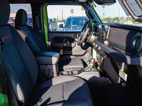 New 2025 Jeep Wrangler Rubicon w/ Xtreme 35 Tire Package image 18