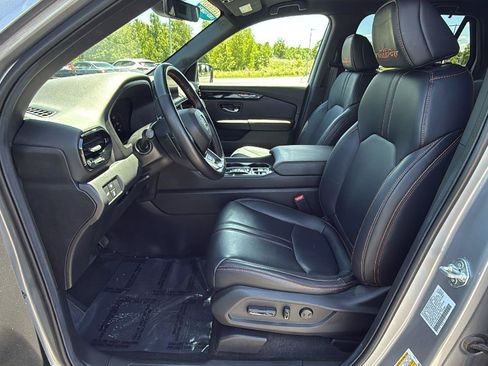 Certified 2025 Honda Pilot TrailSport image 27
