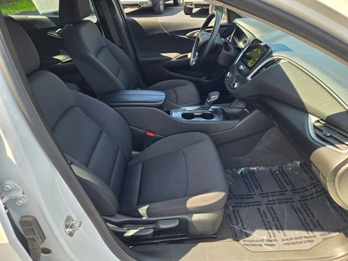 Certified 2025 Chevrolet Malibu LT FWD image 7