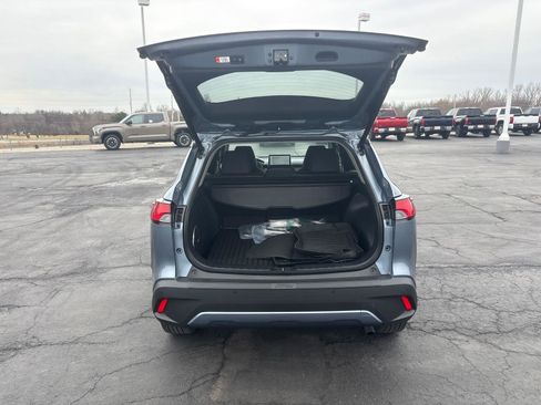 Used 2026 Toyota Corolla Cross XLE w/ Convenience Package image 10