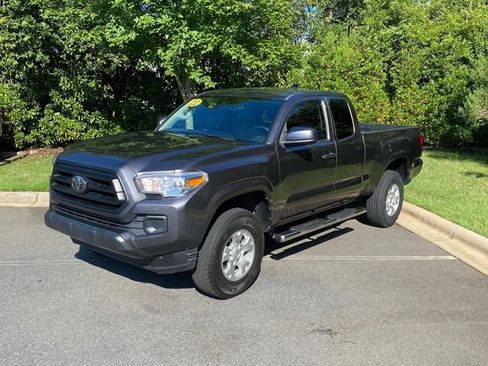 Used 2022 Toyota Tacoma SR RWD image 2